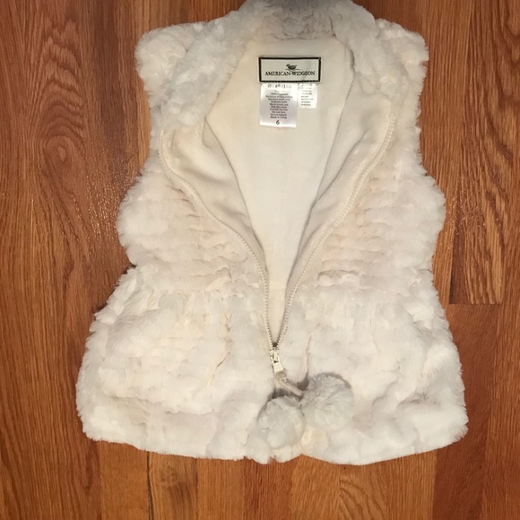 EUC faux fur vest - Picture 2 of 4